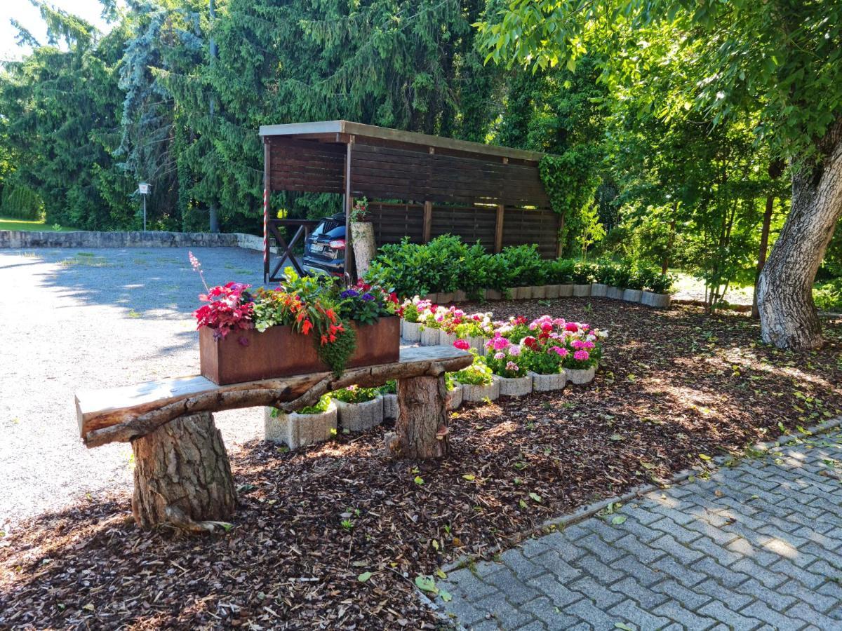 Hotel Landgasthof Fromm Untergruppenbach Экстерьер фото