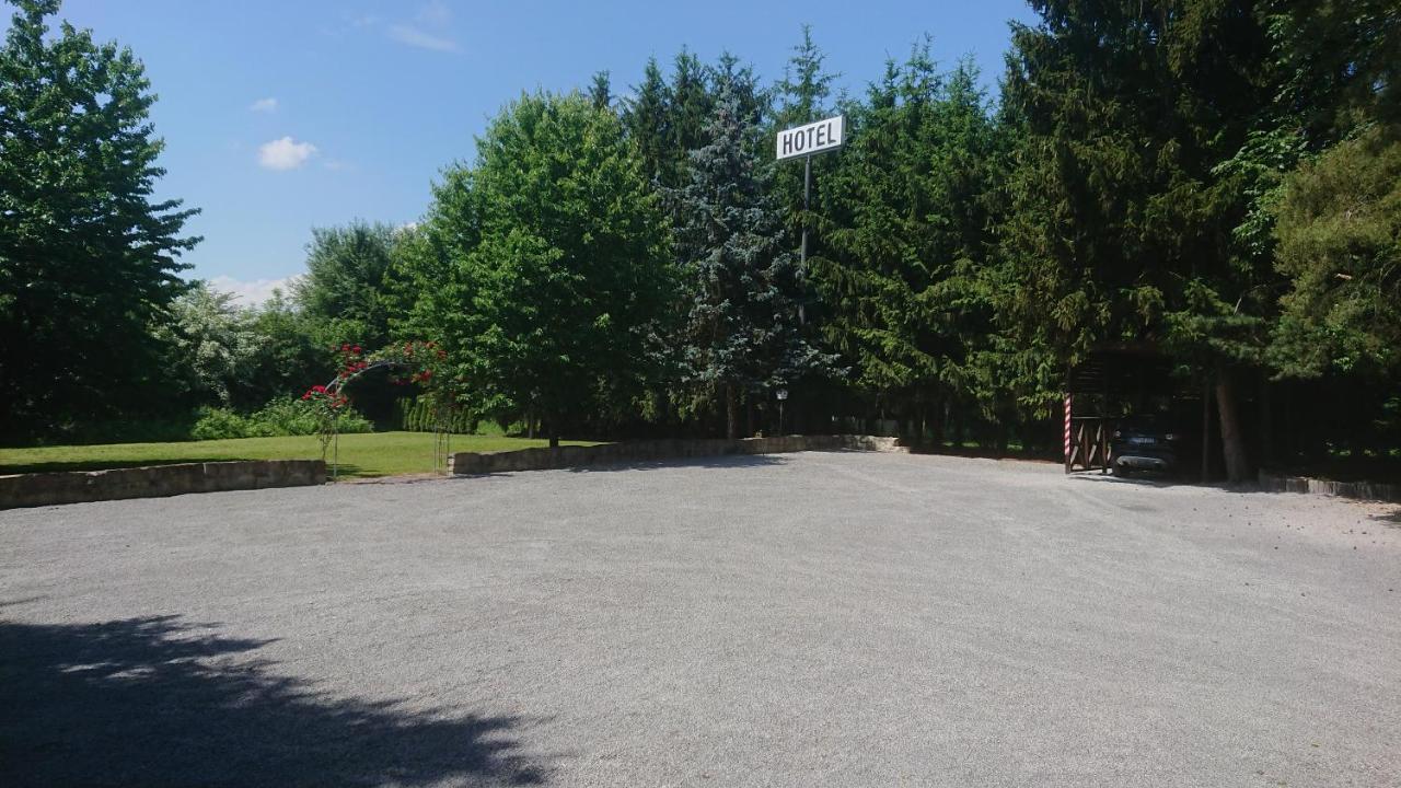 Hotel Landgasthof Fromm Untergruppenbach Экстерьер фото
